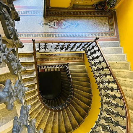 Rákóczi Boulevard 47 * Budapest