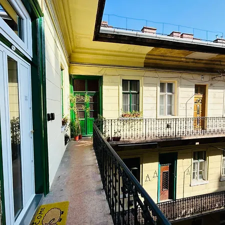 Rákóczi Boulevard 47 * Budapest