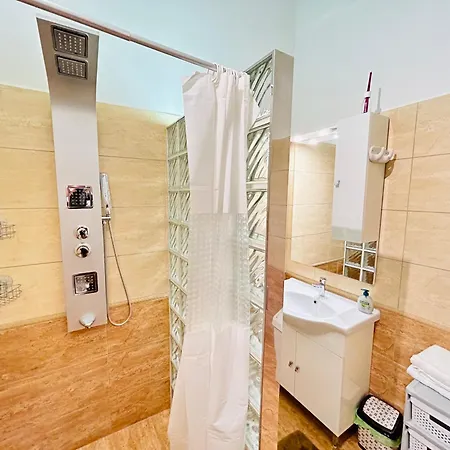 Rakoczi Boulevard 47