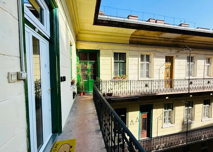 Rákóczi Boulevard 47 * Budapest